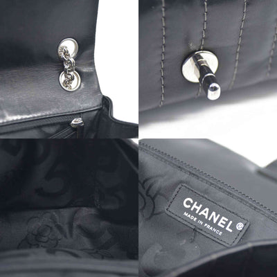 $4700 Chanel Vertical Quilted Medium Single Flap 2006