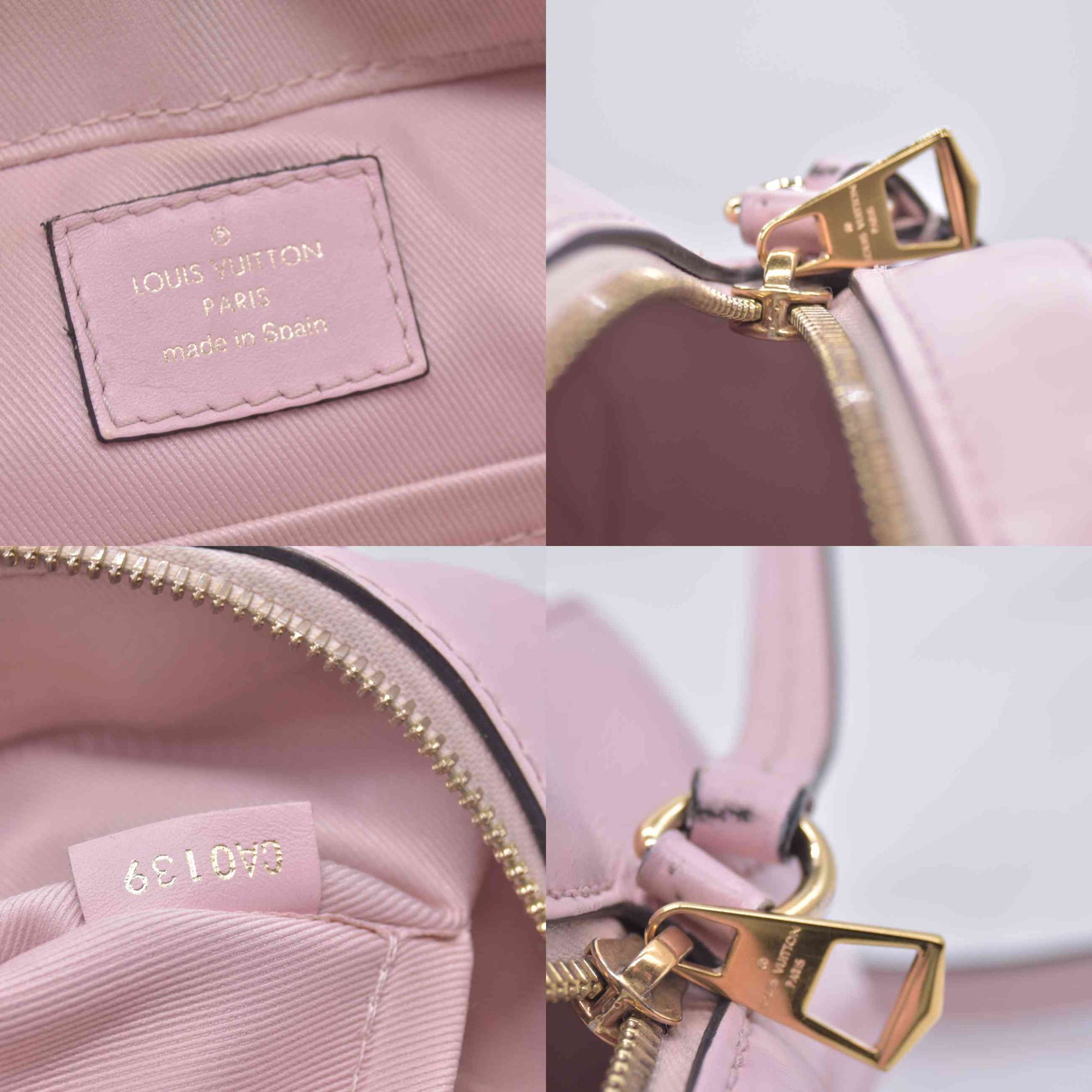$1720 2019 Louis Vuitton Damier Azur Saintonge Eau De Rose CA0139