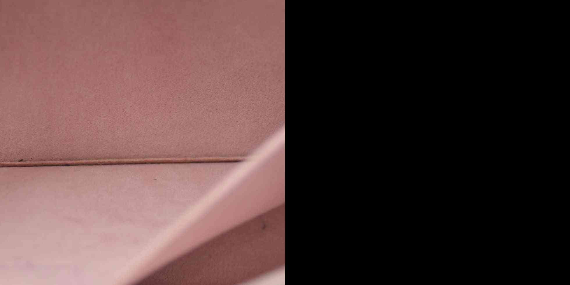 $1720 Louis Vuitton Epi Leather Pochette Félicie