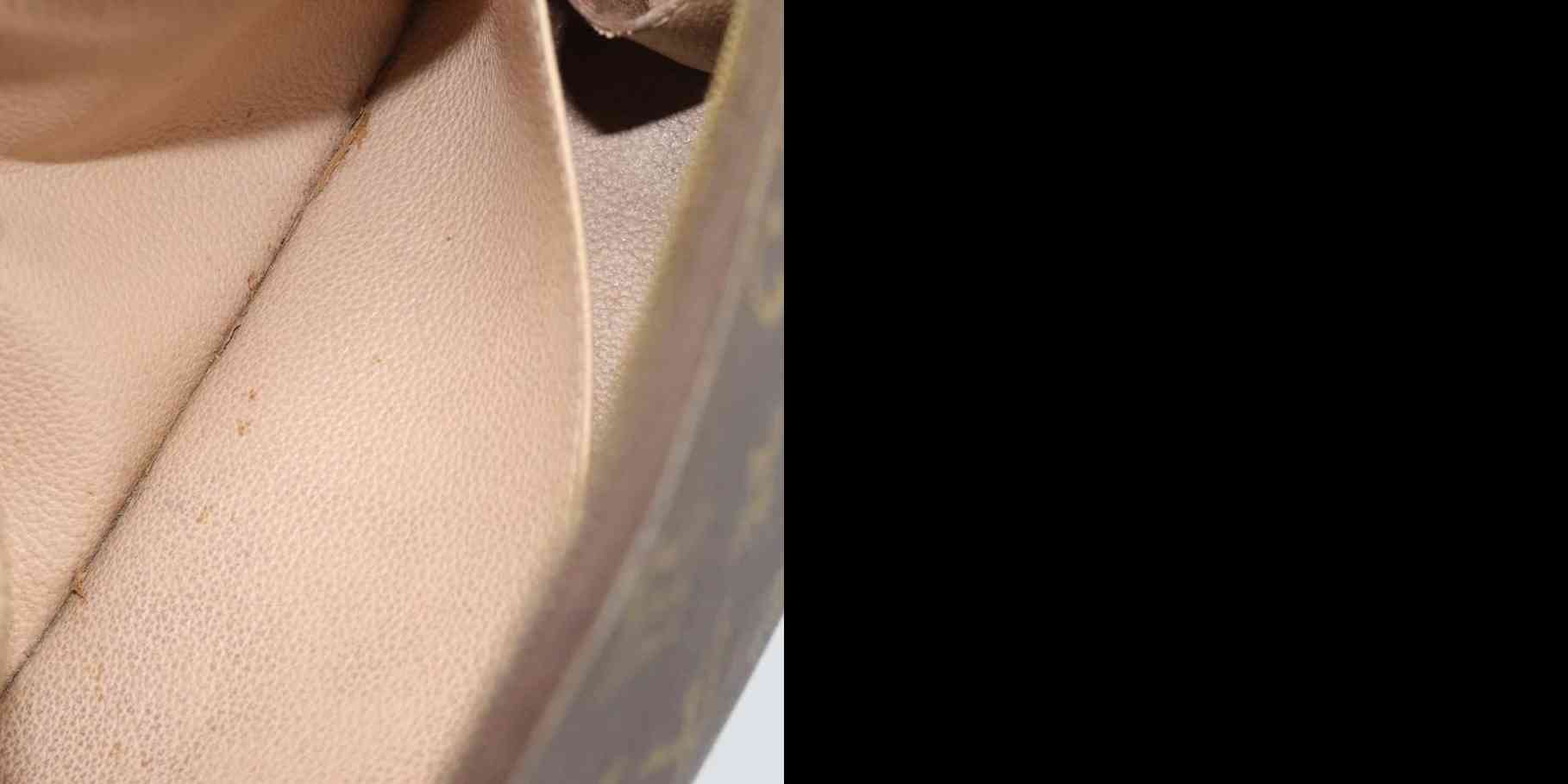 $735 2003 LOUIS VUITTON Monogram Trousse Demi Ronde TH0053
