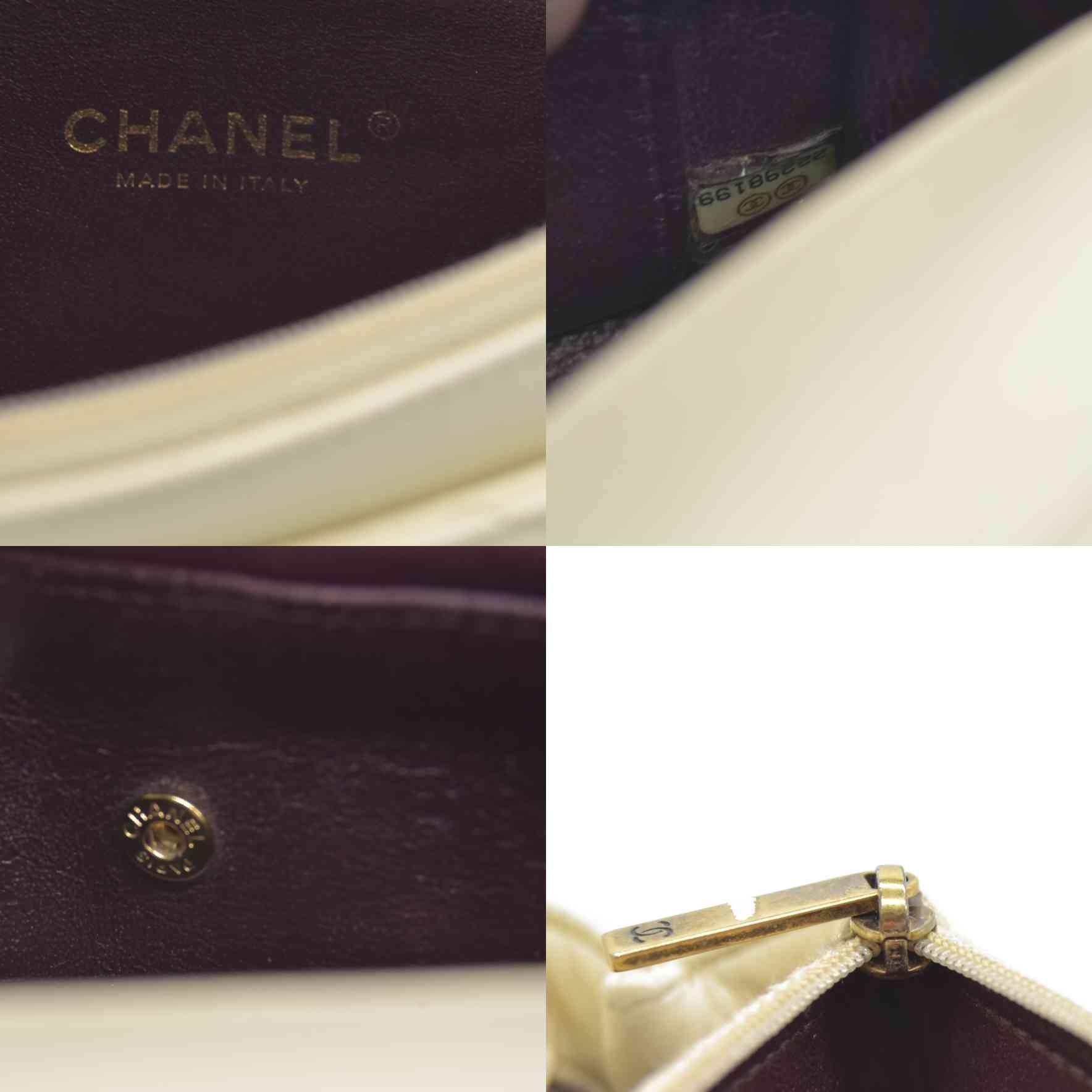 2016 $3400 Chanel Ivory Chevron Quilted Leather Paris-Seoul Coco Envelope Small Crossbody Bag