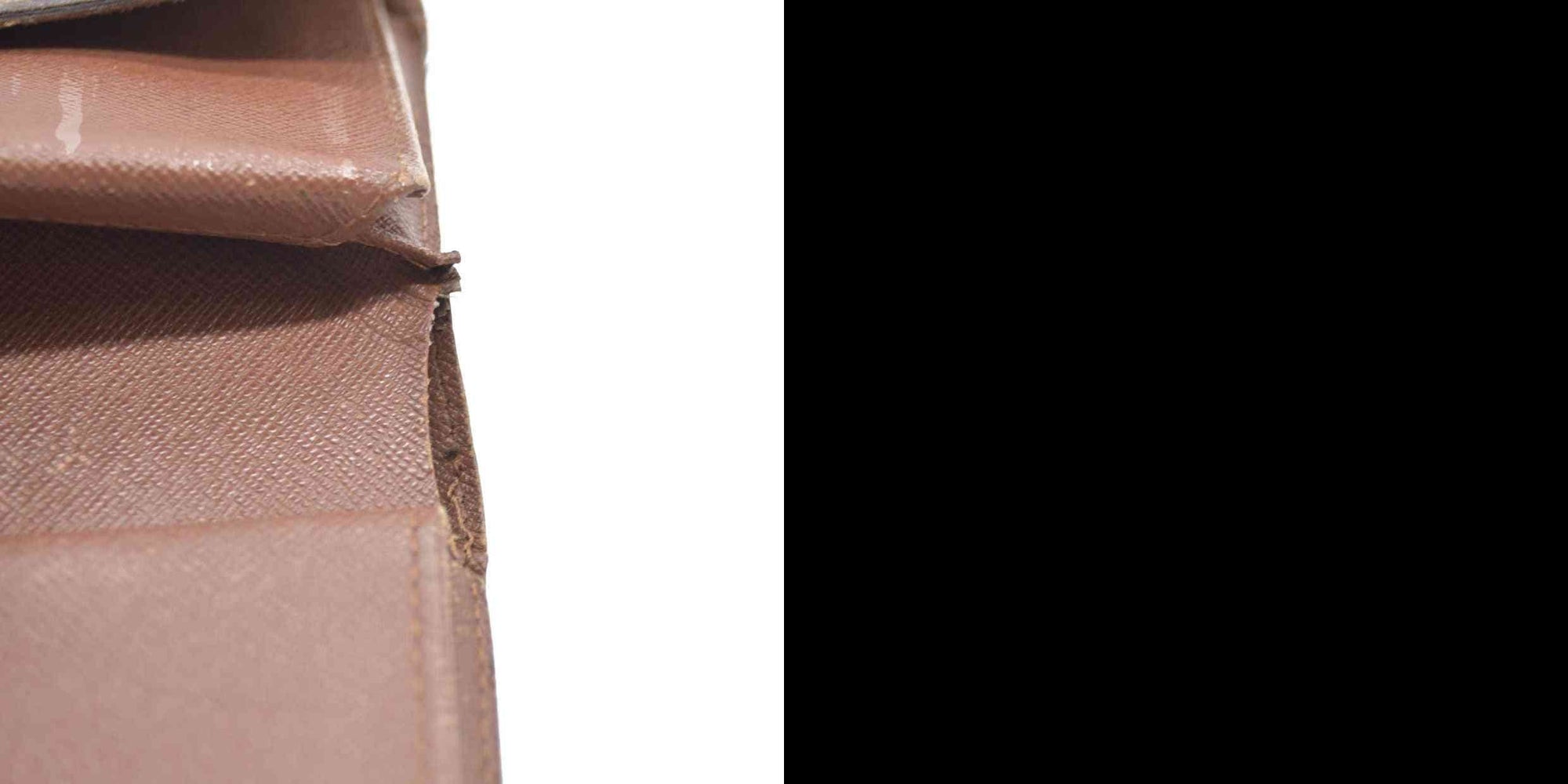 AUCTION $610 LOUIS VUITTON Monogram Alexandra Trifold Wallet CA4098