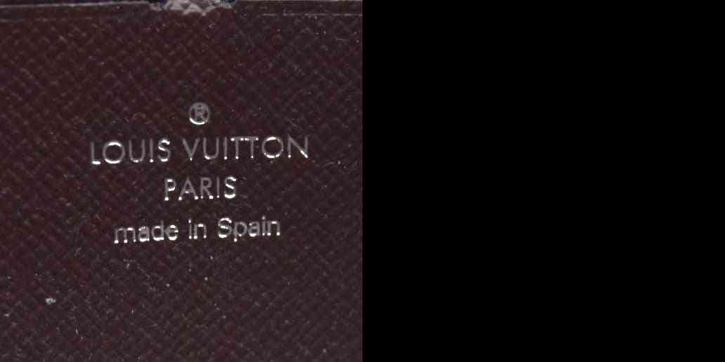 AUCTION $970 Louis Vuitton  Epi Electric Zippy Wallet Prune