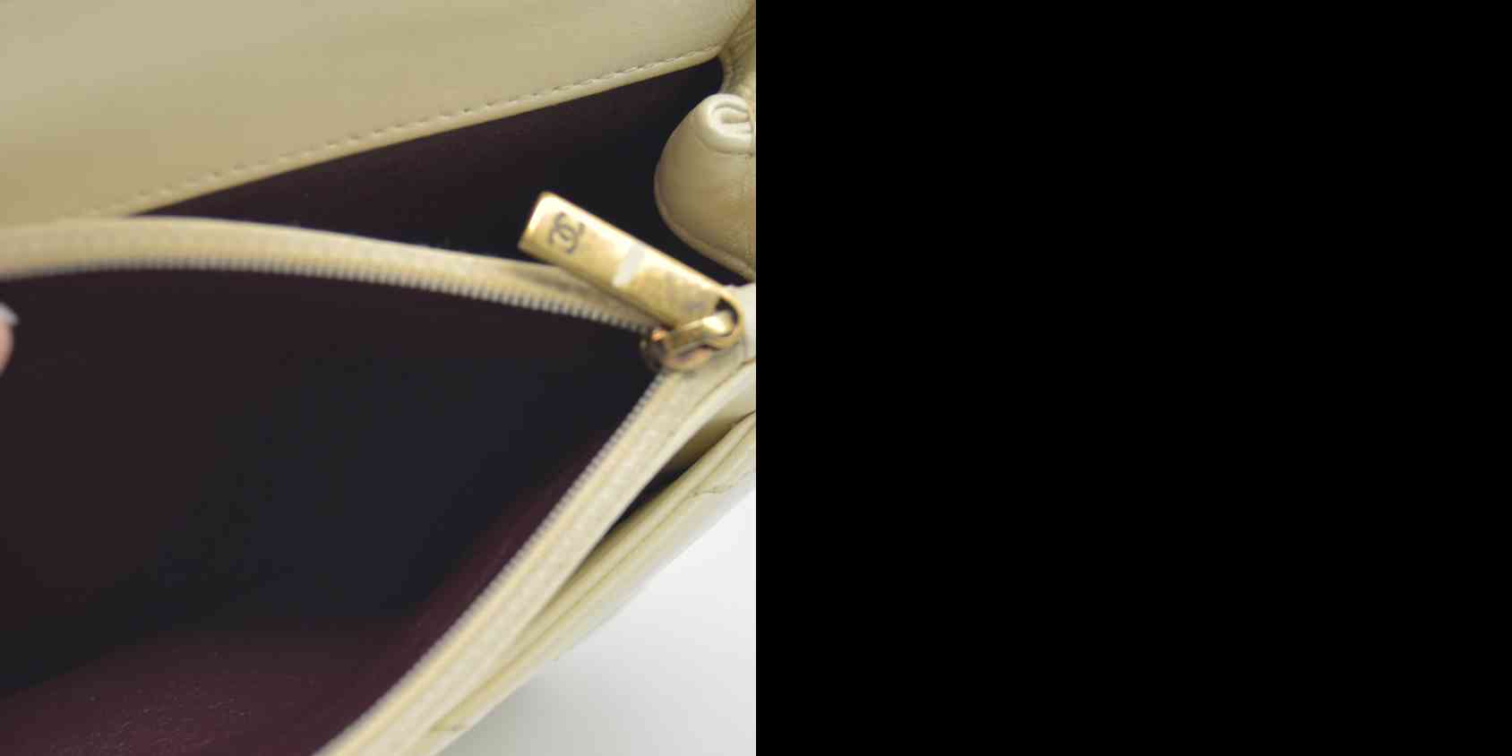 2016 $3400 Chanel Ivory Chevron Quilted Leather Paris-Seoul Coco Envelope Small Crossbody Bag