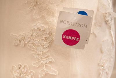 Monique Lhuillier White Lace - September Feminine Wedding Dress