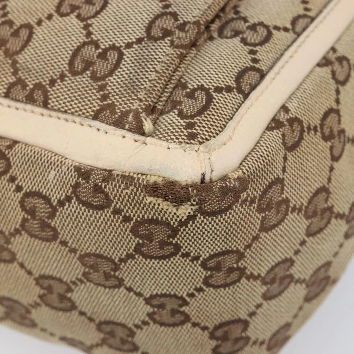 $1050 Gucci Beige/White GG Canvas Abbey Pocket Tote Bag