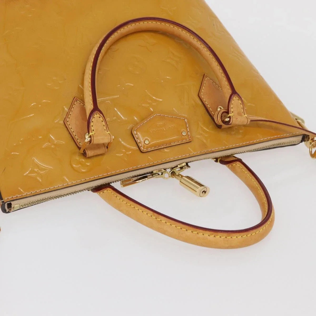 $1560 2014 LOUIS VUITTON Vernis Montebello PM Dune DR2194