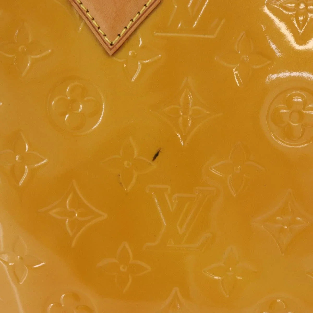$1560 2014 LOUIS VUITTON Vernis Montebello PM Dune DR2194