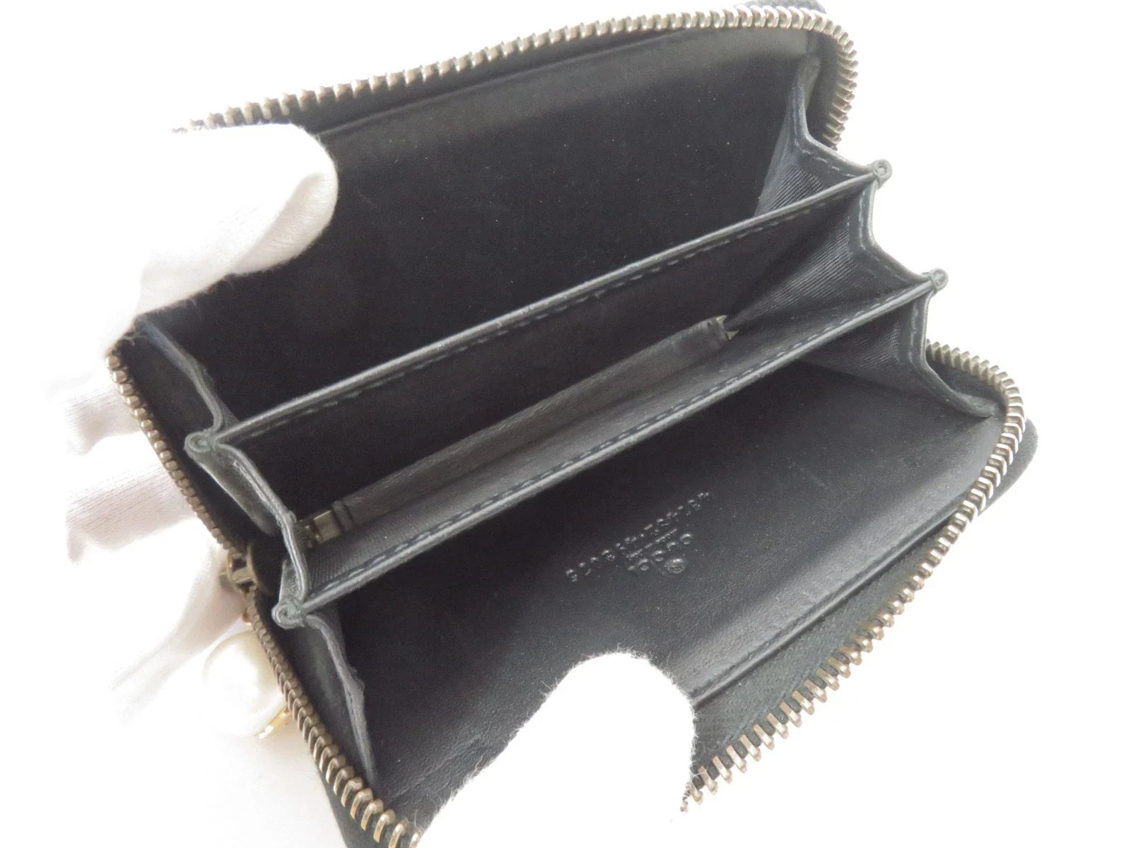 GUCCI GG Supreme PVC Zip Around Compact Zippy Wallet