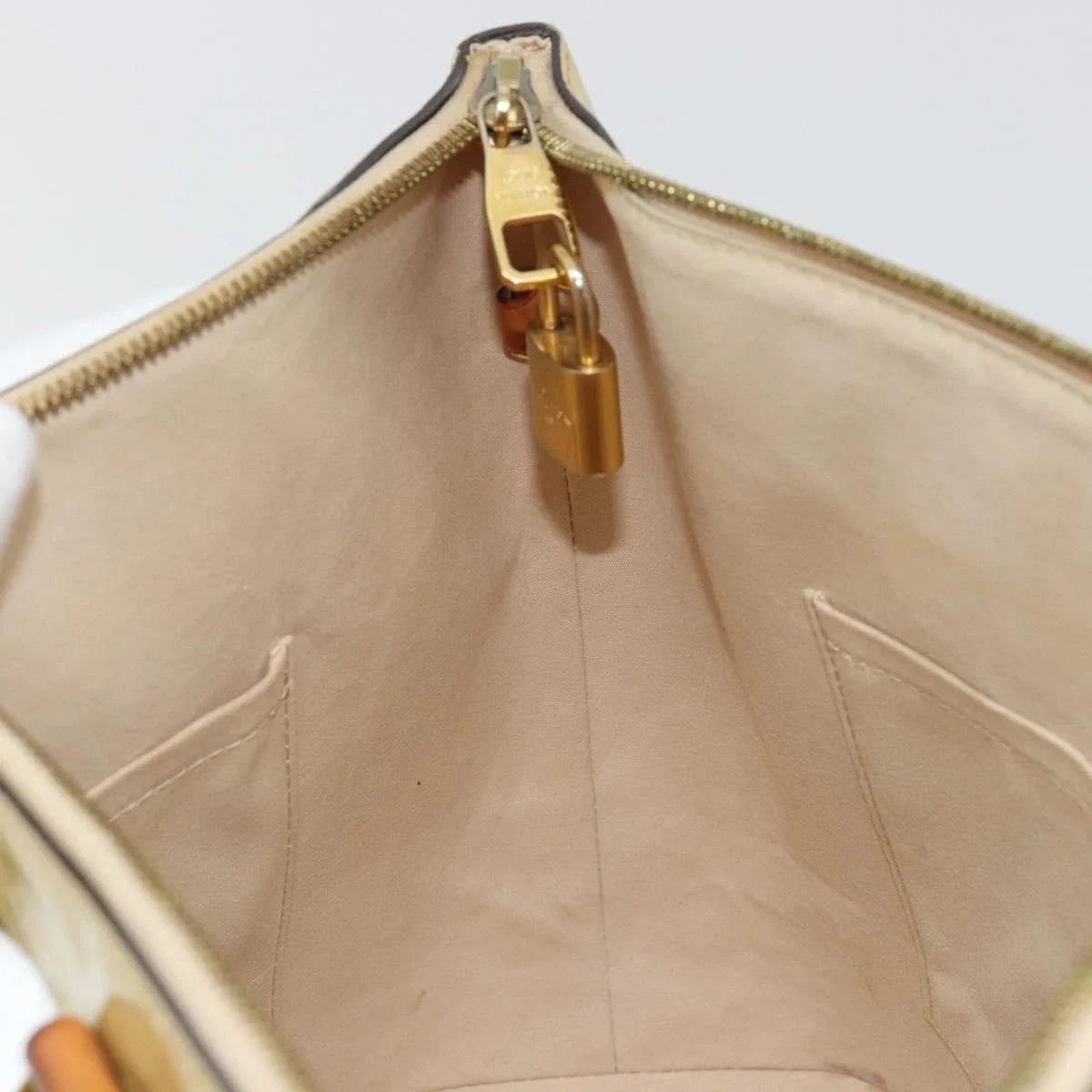 $1560 2014 LOUIS VUITTON Vernis Montebello PM Dune DR2114
