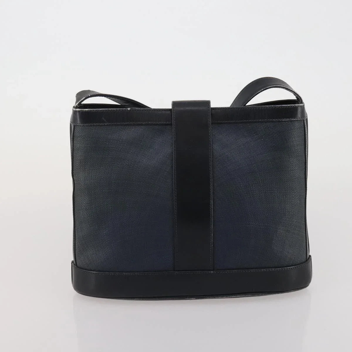 $1200 Gucci GG Logo Leather Messenger Bag Giveaway