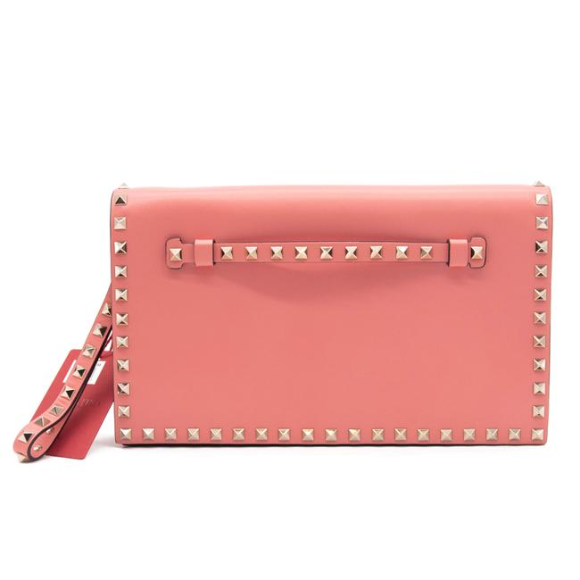 $1990 Valentino Clutch Rockstud Flap Pink Leather Wristlet