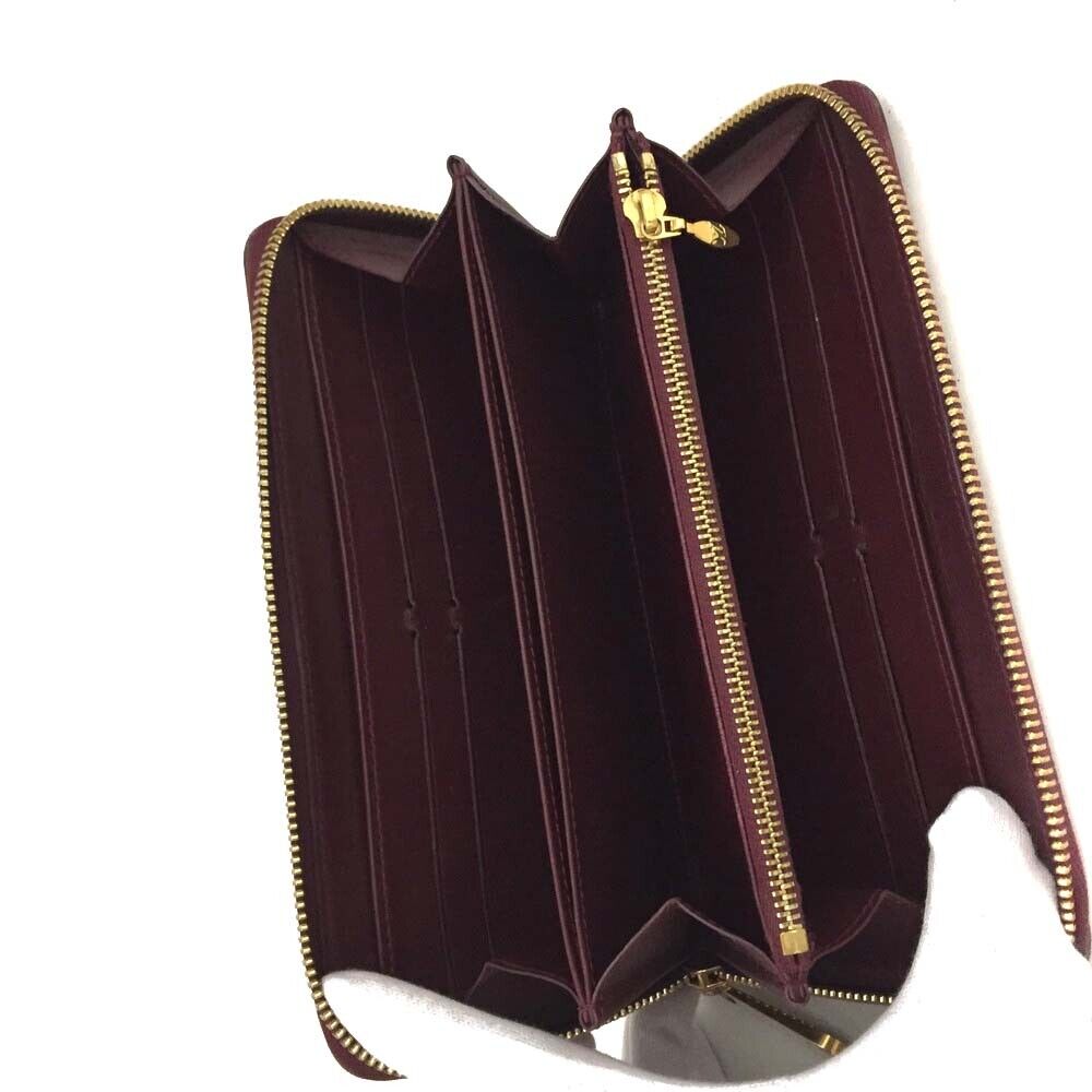 LOUIS VUITTON Vernis Zippy Wallet Rouge Fauviste SP2152