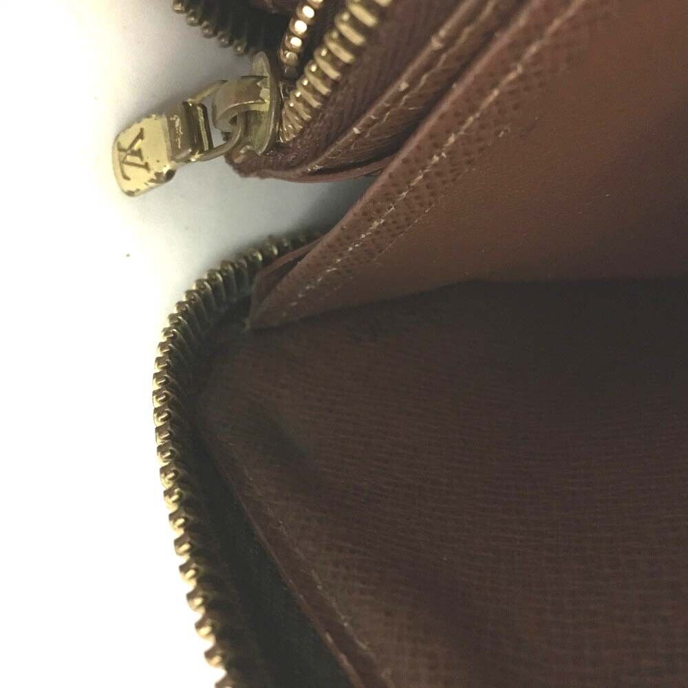 LOUIS VUITTON Monogram Zippy Wallet CA2161