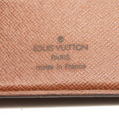 Louis Vuitton  Passport Cover – Baggio Consignment