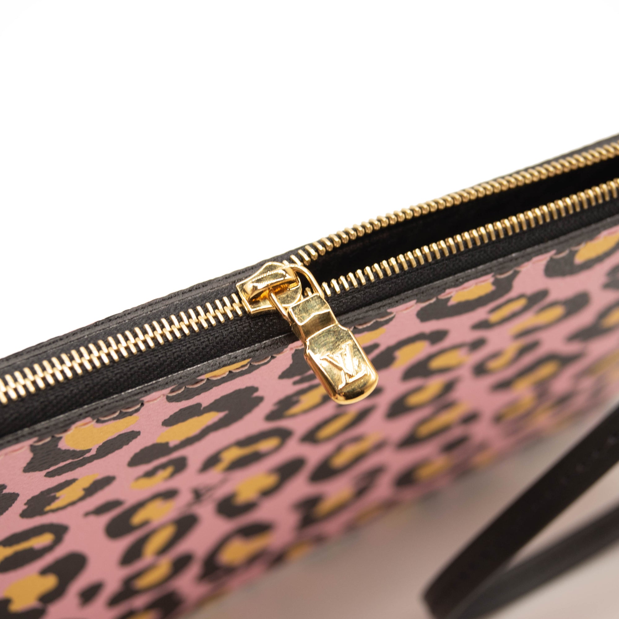 Louis Vuitton Monogram Giant Wild At Heart Neverfull MM Pochette Black