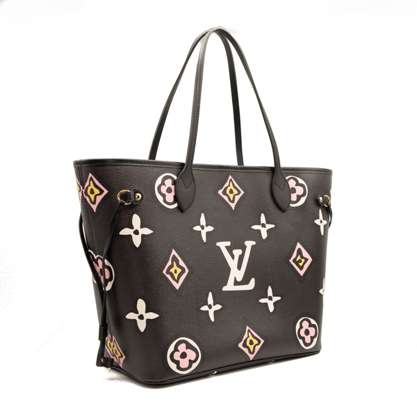 Louis Vuitton Monogram Giant Wild At Heart Neverfull MM w/ Pouch - Neutrals  Totes, Handbags - LOU791051