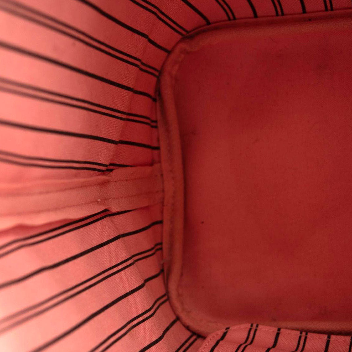 LOUIS VUITTON Monogram Jungle Dots Neo Neverfull MM Sugar Pink Poppy