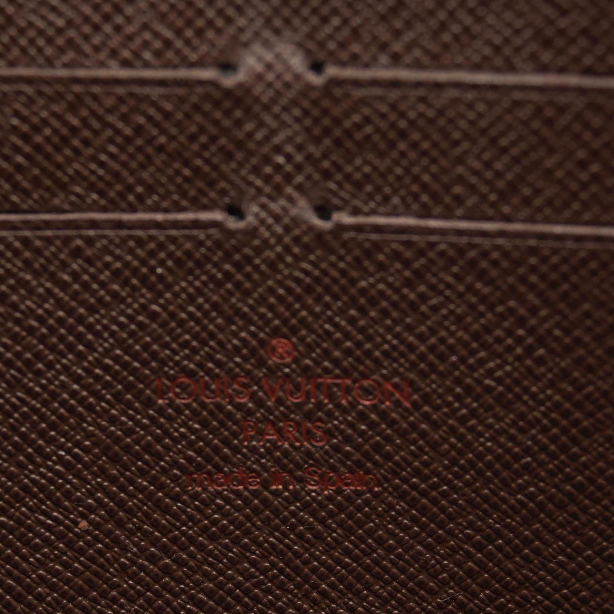 Louis Vuitton Damier Ebene Zippy Wallet C4019