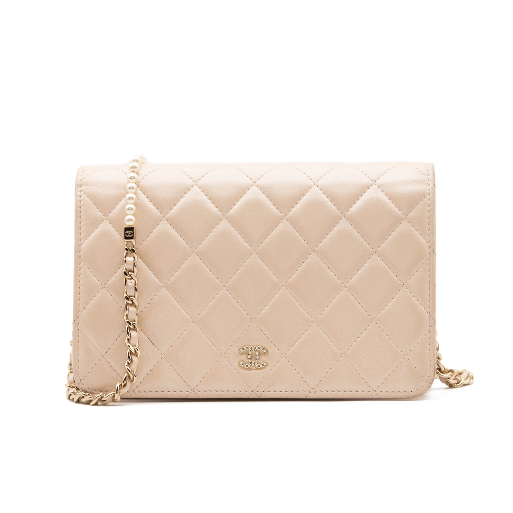 Chanel Iridescent Ivory Quilted Lambskin WOC Wallet On Chain Gold Hardware,  2020 Available For Immediate Sale At Sotheby's
