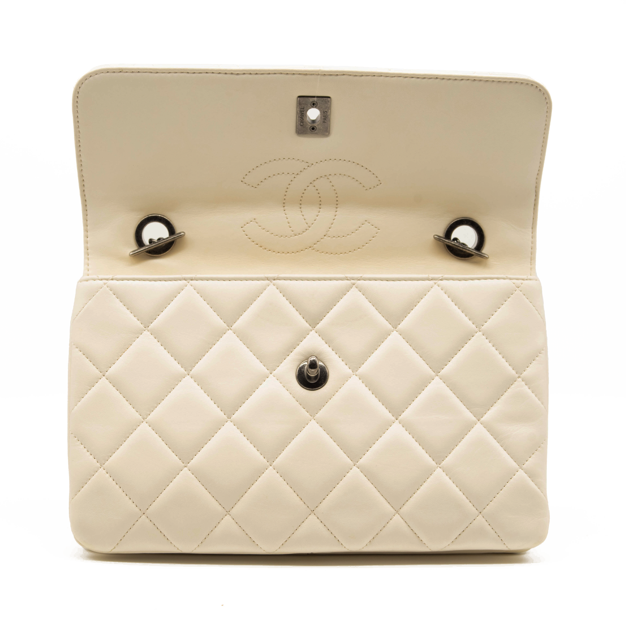 Chanel Lambskin Quilted Medium Trendy CC Flap White