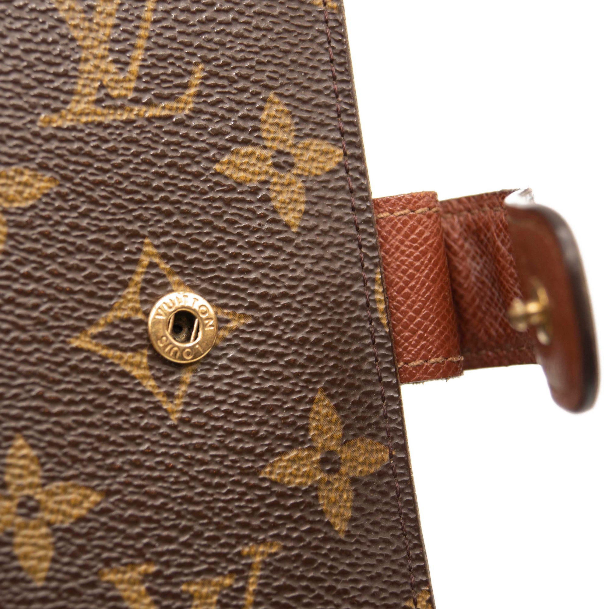 Louis Vuitton Medium Ring Agenda Cover Monogram MM