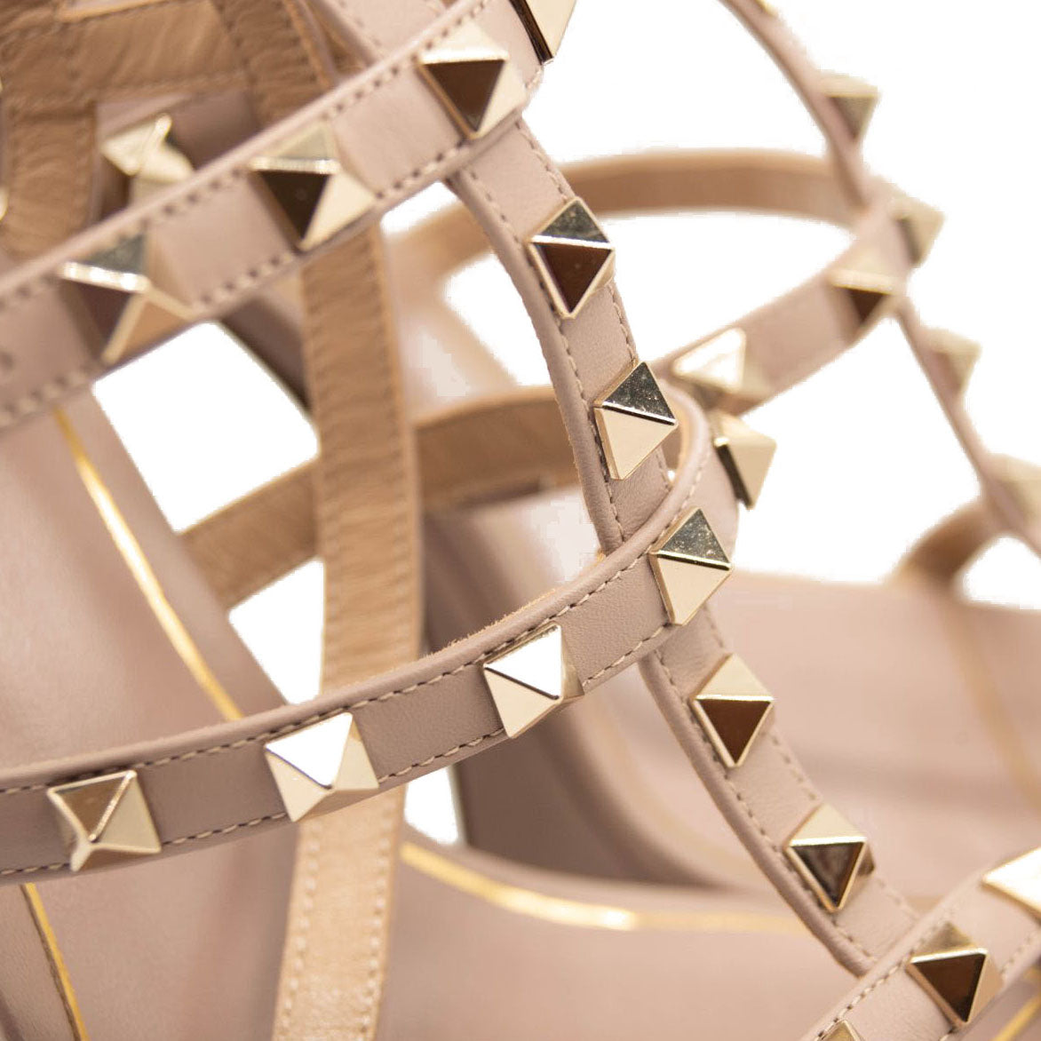 Valentino Rockstud Platform Heels Poudre Taupe Nude Mauve