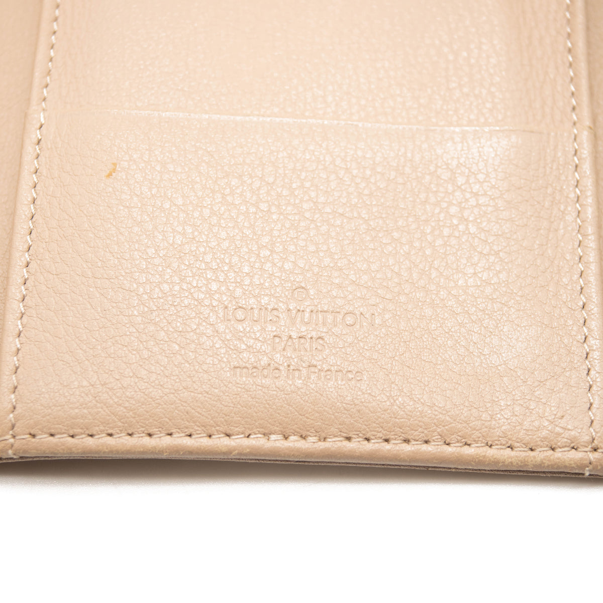 Louis Vuitton Mahina Amelia Wallet White