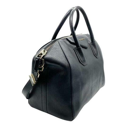 Givenchy Sugar Goatskin Medium Antigona Black Leather Shoulder Bag