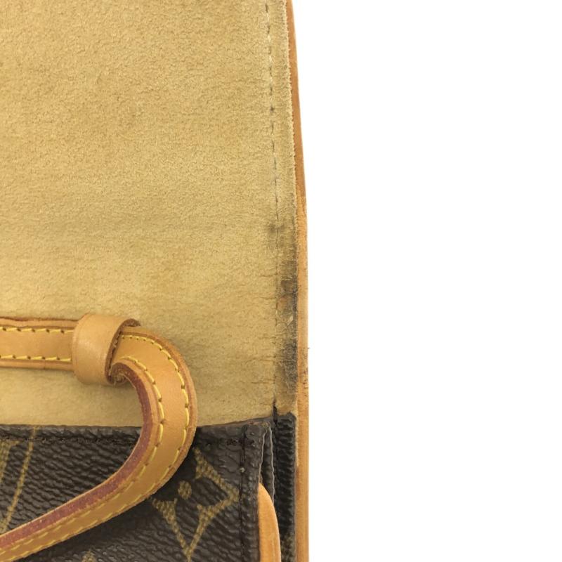 LOUIS VUITTON Monogram Pochette Twin PM