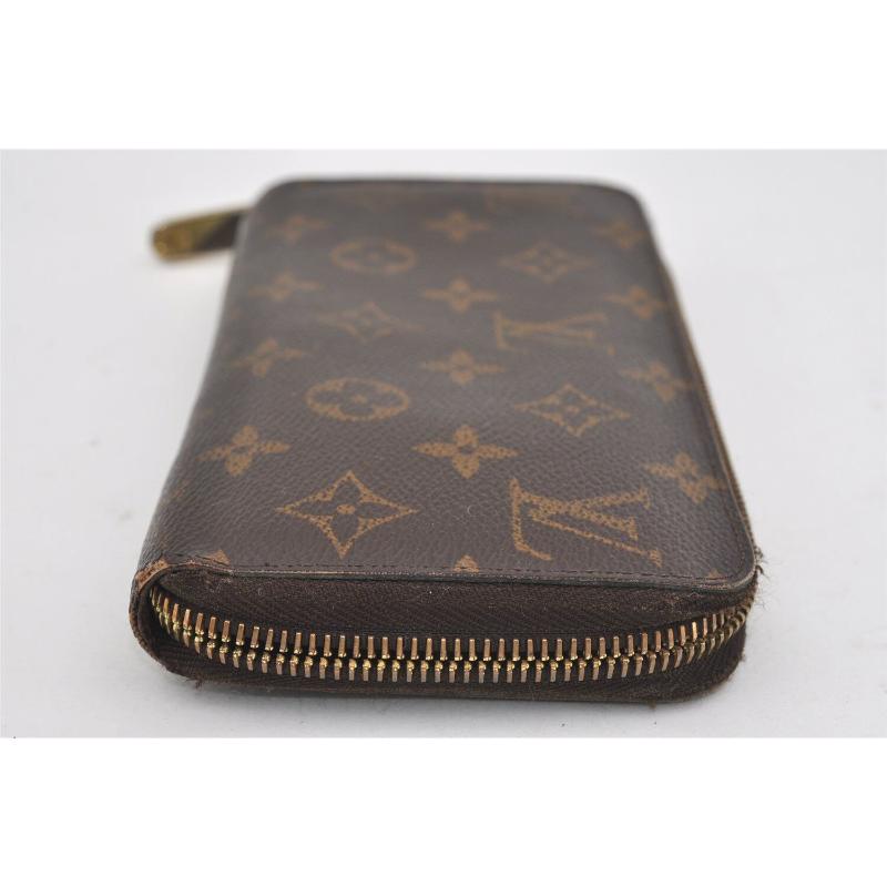 LOUIS VUITTON Monogram Zippy Wallet