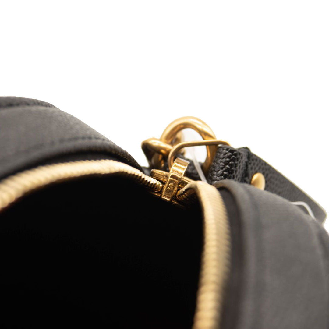 NEW SAINT LAURENT Grain De Poudre Matelasse Chevron Quited Round Vinyle Camera Bag Black