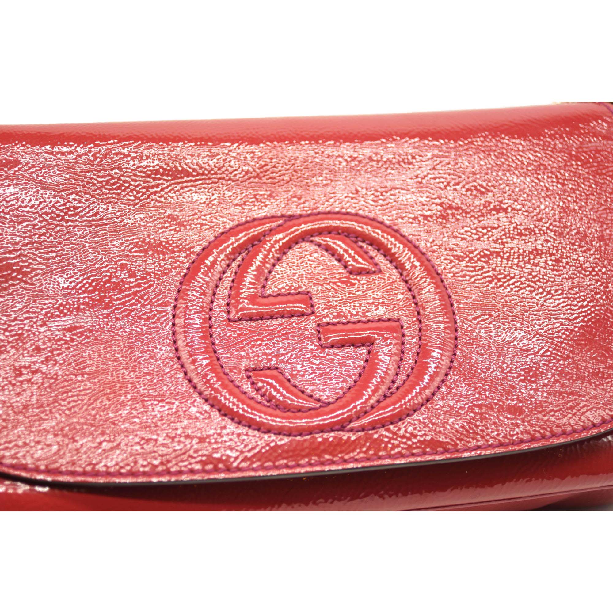 Gucci Patent Medium Soho Flap Crossbody Bright Bougainvillea