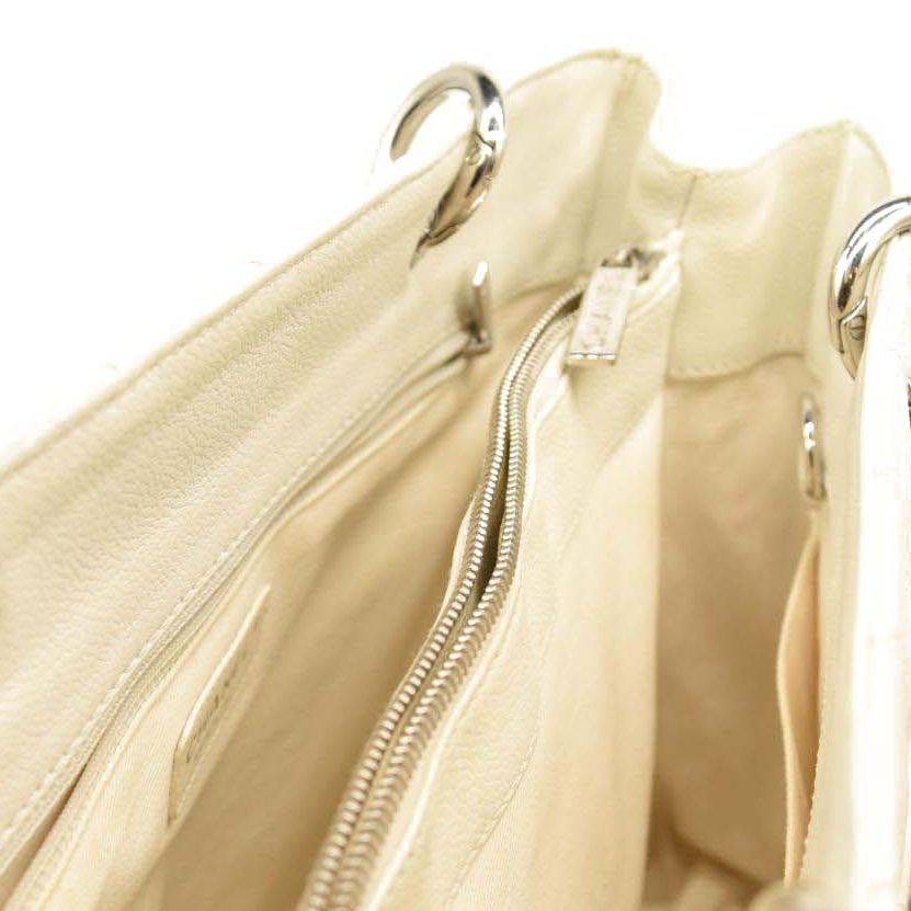 Chanel Caviar Tote Chain Tote White GST