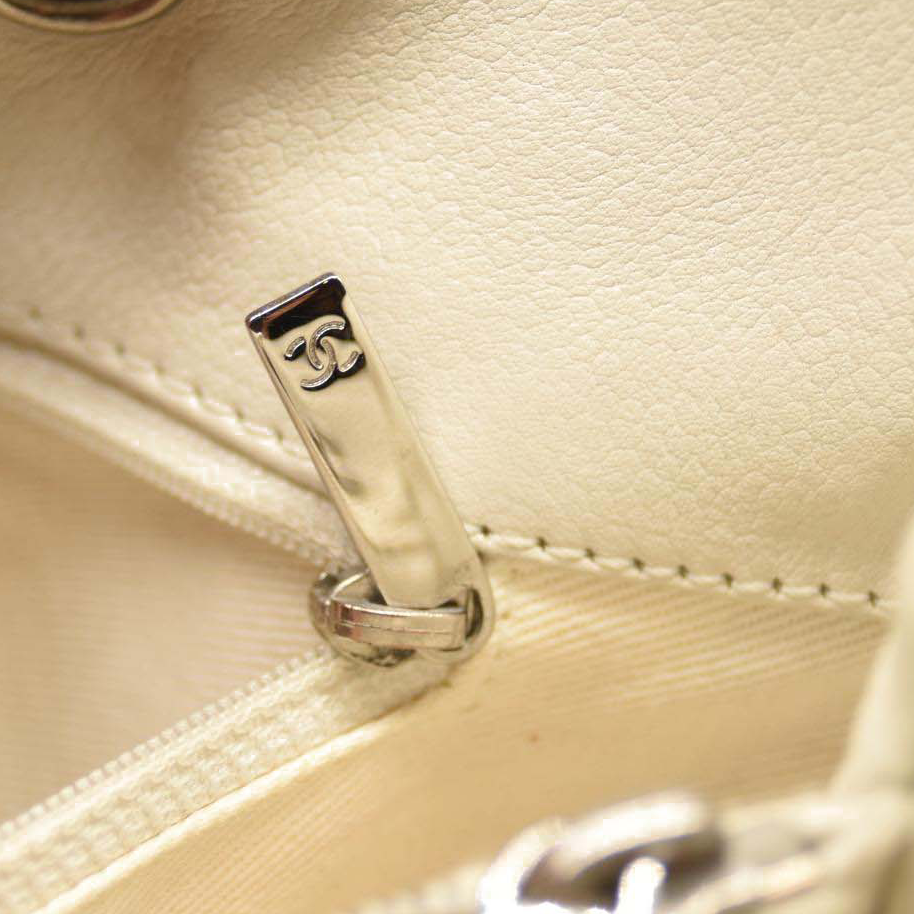 Chanel Caviar Tote Chain Tote White GST