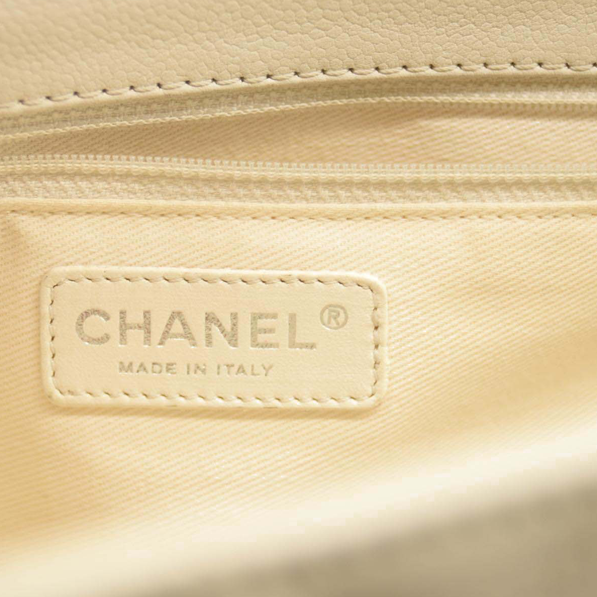 Chanel Caviar Tote Chain Tote White GST