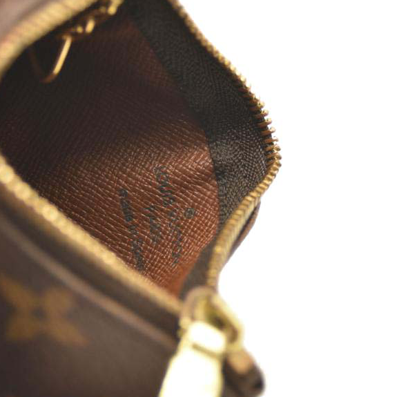LOUIS VUITTON Monogram Key Pouch CA0011