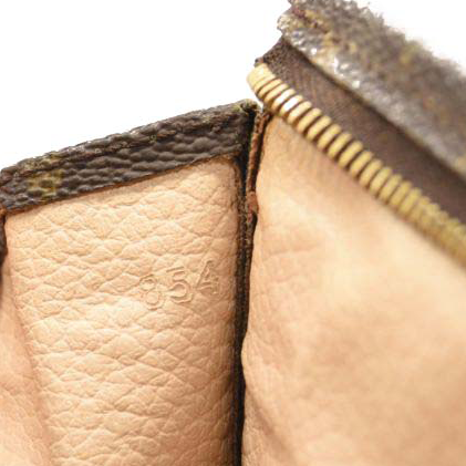 LOUIS VUITTON Monogram Toiletry Pouch 26 1984