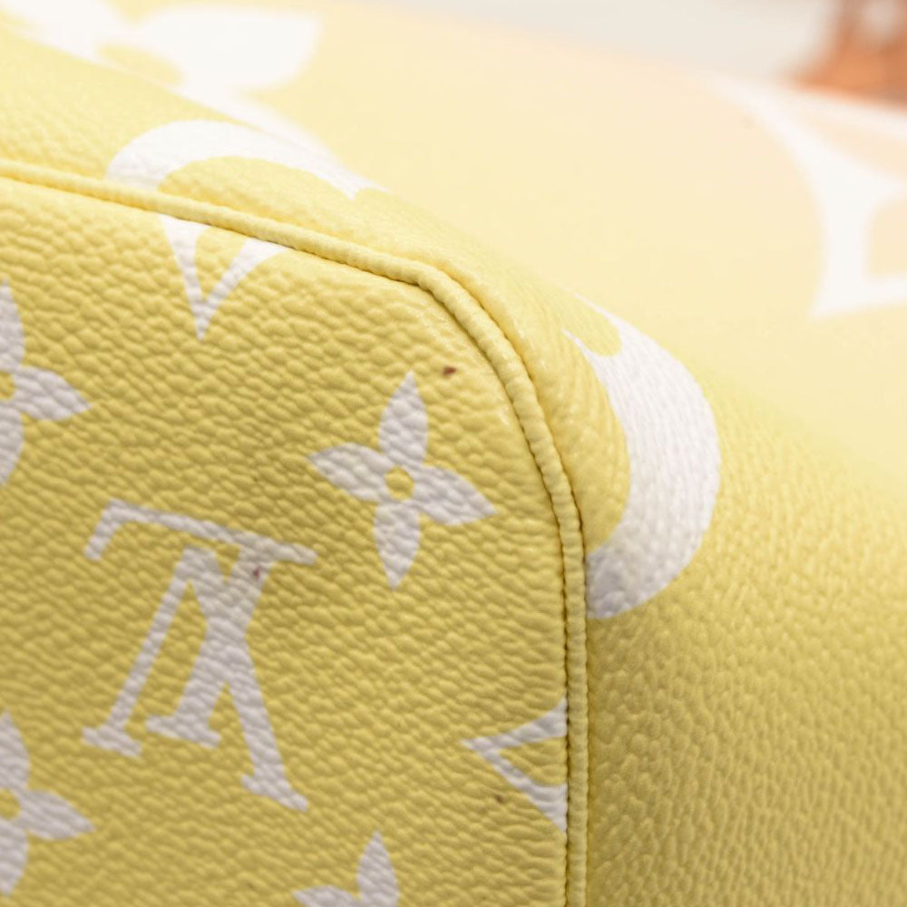 LOUIS VUITTON Monogram Giant By The Pool Neverfull MM Light Pink