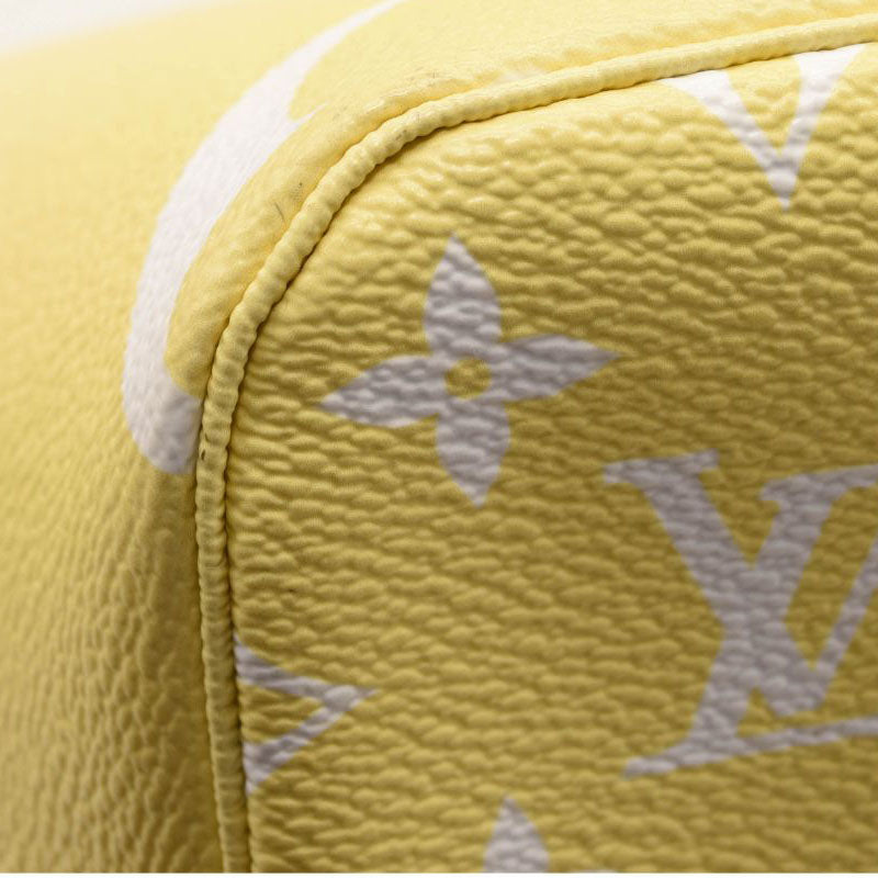 LOUIS VUITTON Monogram Giant By The Pool Neverfull MM Light Pink