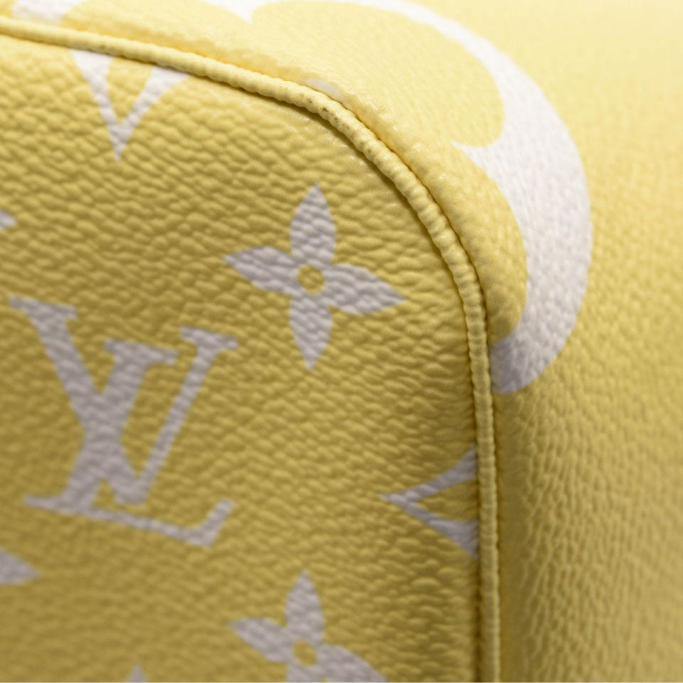 LOUIS VUITTON Monogram Giant By The Pool Neverfull MM Light Pink