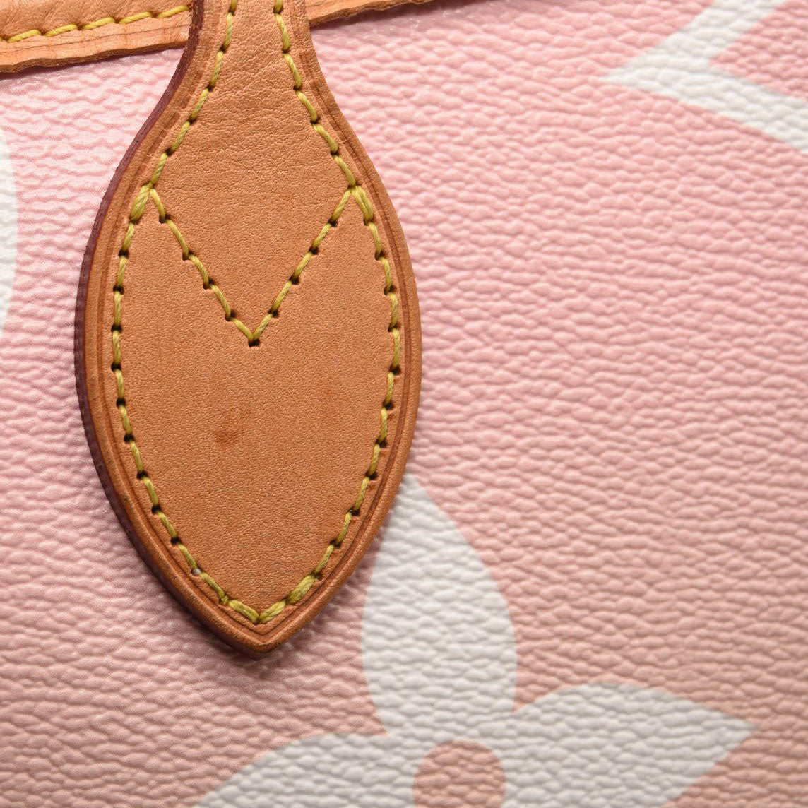 LOUIS VUITTON Monogram Giant By The Pool Neverfull MM Light Pink