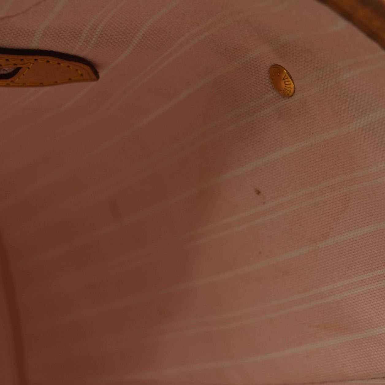 LOUIS VUITTON Monogram Giant By The Pool Neverfull MM Light Pink