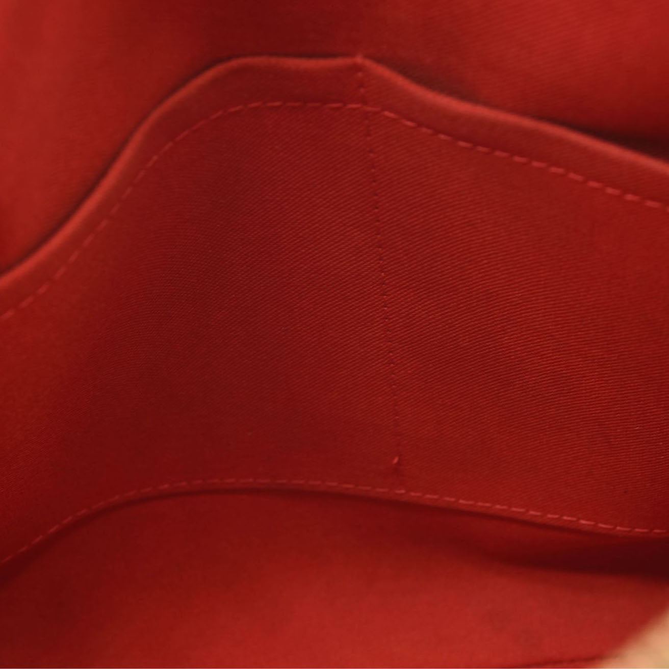 $1780 LOUIS VUITTON Damier Ebene Duomo Messenger