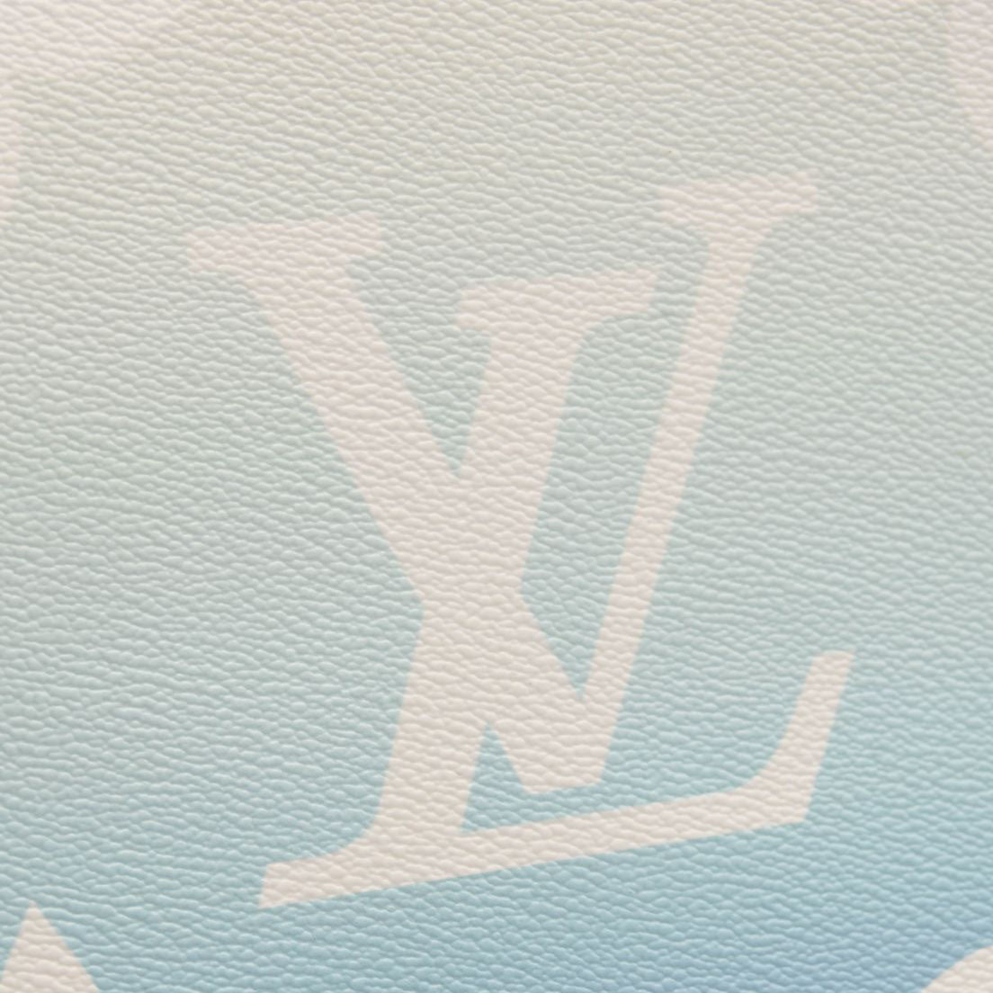 LOUIS VUITTON Monogram Giant By The Pool Onthego GM Blue