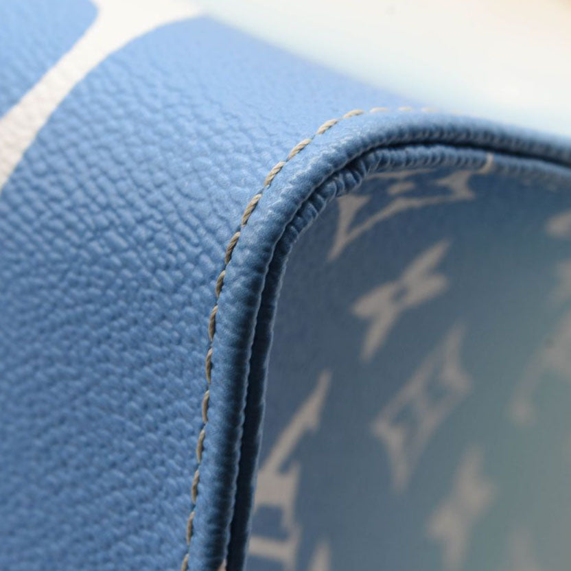 LOUIS VUITTON Monogram Giant By The Pool Onthego GM Blue