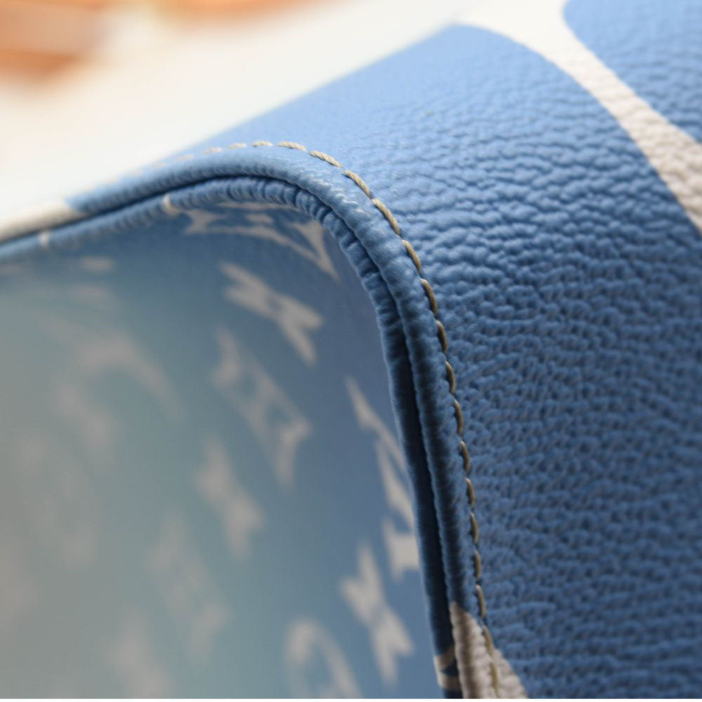 LOUIS VUITTON Monogram Giant By The Pool Onthego GM Blue