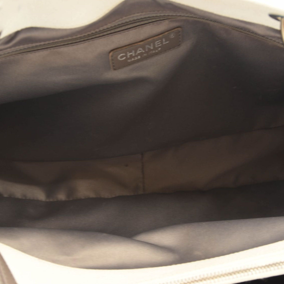 CHANEL Caviar Quilted Grand Shopping Tote GST White