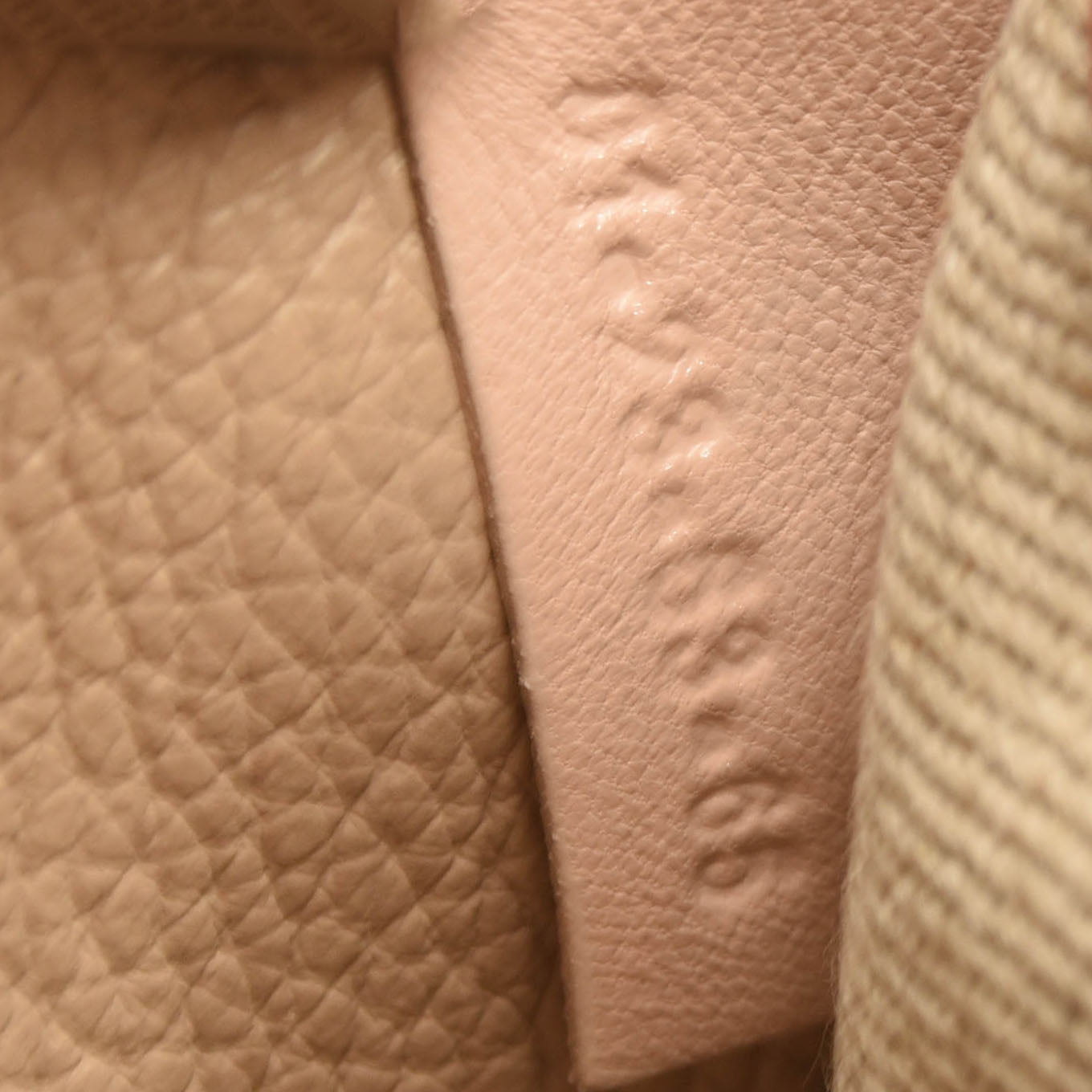 NEW $1890 CHLOE Marcie Shoulder Bag Beige