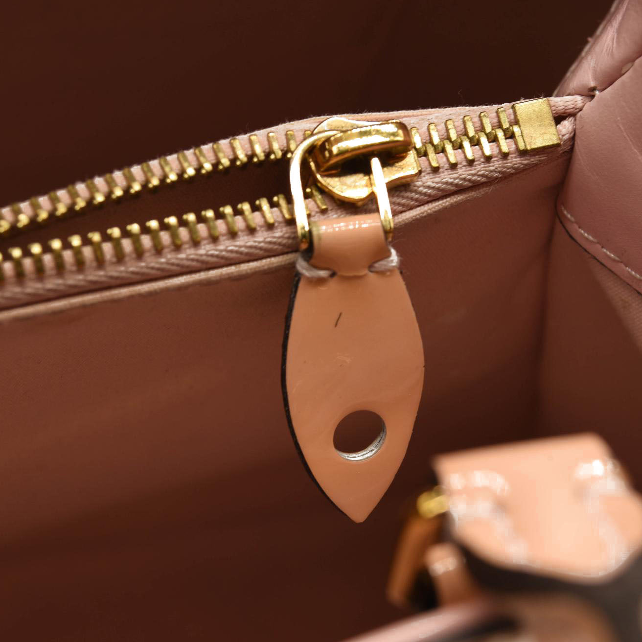 Louis Vuitton Vernis Montaigne BB Rose Ballerine